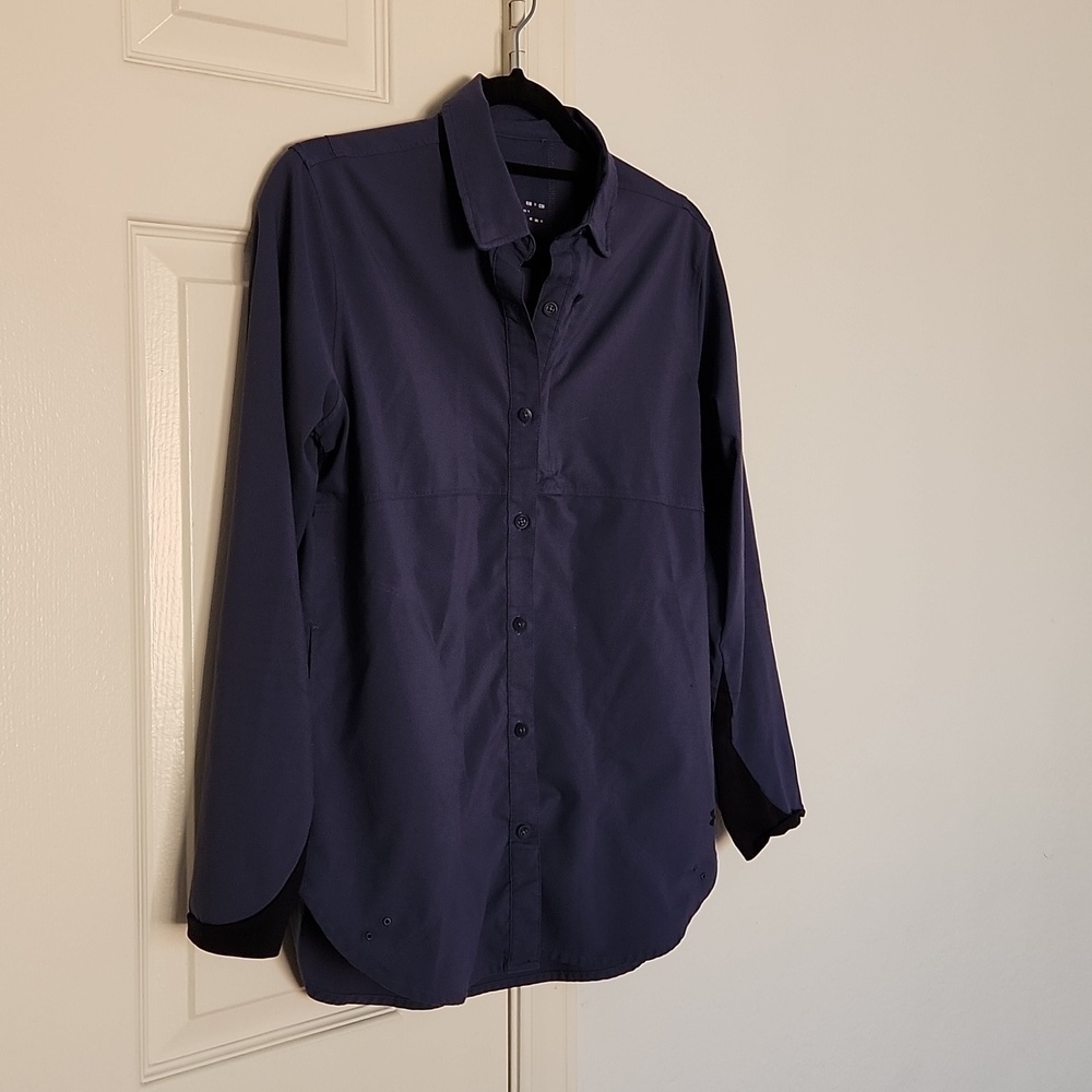 Under Armor Blue Lightweight Longsleeved Button Up Shirt. Sz Small